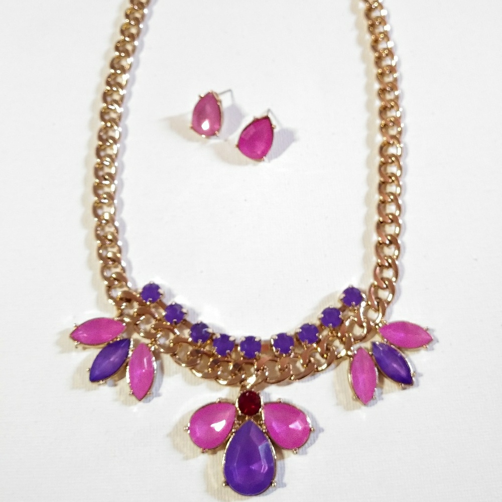 Gold necklace chain with pink and purple + earing